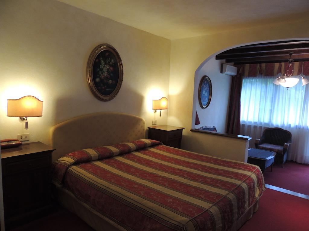 Country Relais I Due Laghi Villa Anguillara Sabazia Szoba fotó